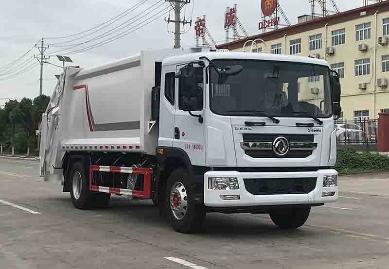 東風(fēng)D9壓縮式垃圾車(chē)